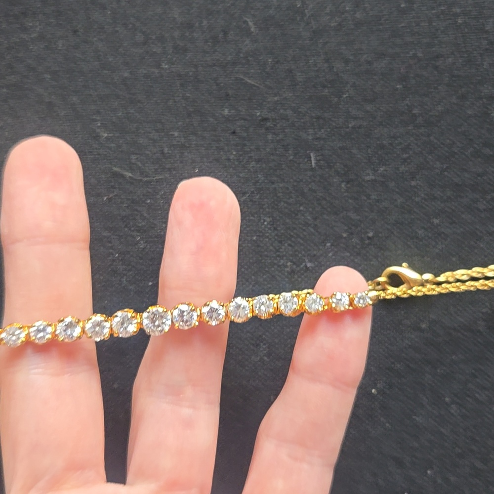 Gold Toned Faux Diamomd Necklace. - Picture 12 of 12